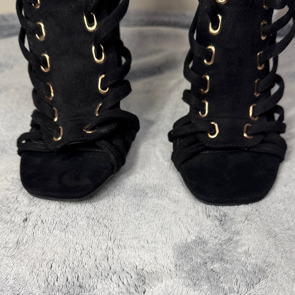 Windsor Black Faux Suede “In The Loop” Grommet Heel Booties - Size 6.5 - Picture 6 of 13
